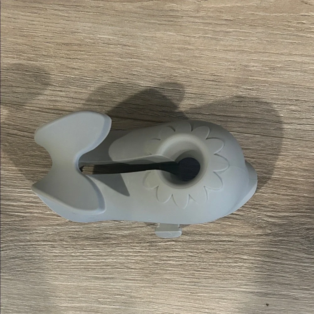 Gray Whale Bath Spout‎ Cover